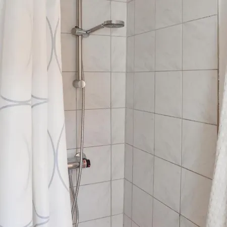 Three-bedroom In Feriehus