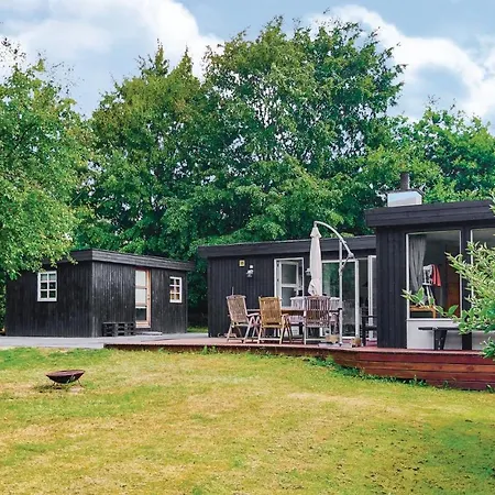 Three-bedroom In Feriehus Ølsted