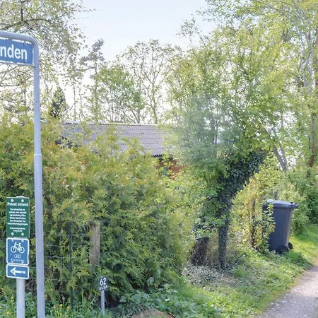 Three-bedroom In Feriehus