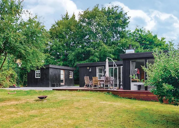 Three-bedroom In Vakantiehuis Ølsted