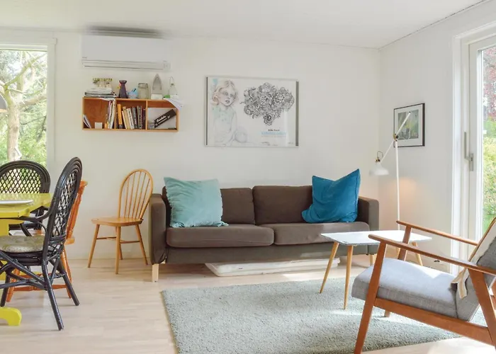 Three-bedroom In Vakantiehuis Ølsted